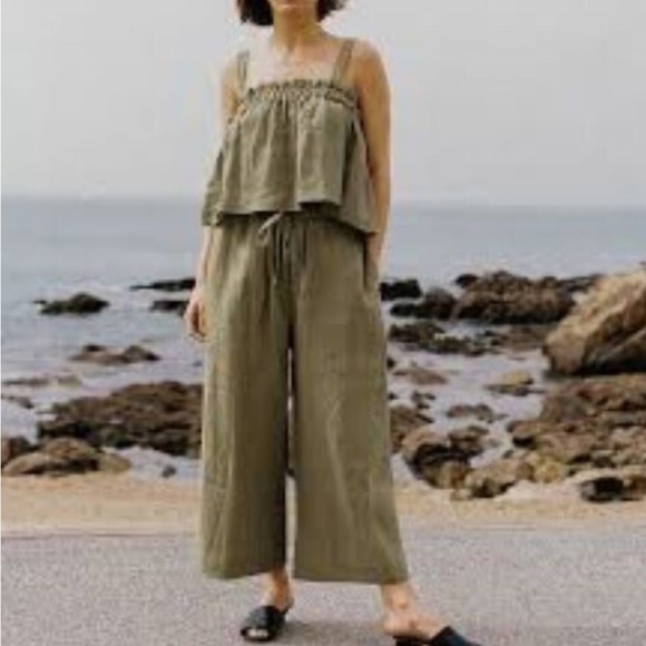 XCVI Cleon Flounce 100% linen Jumpsuit size medium NWT - Picture 2 of 14
